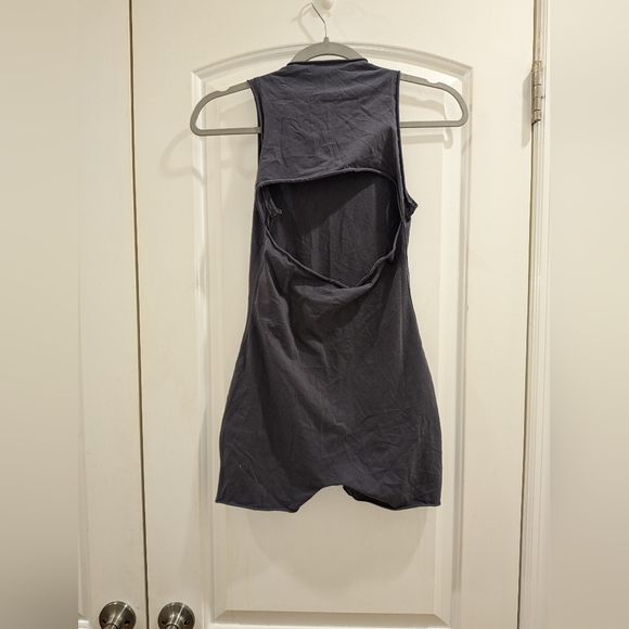 1. NWT SKIMS RAW EDGE INTIMATES ONESIE IN THUNDER - Picture 6 of 7